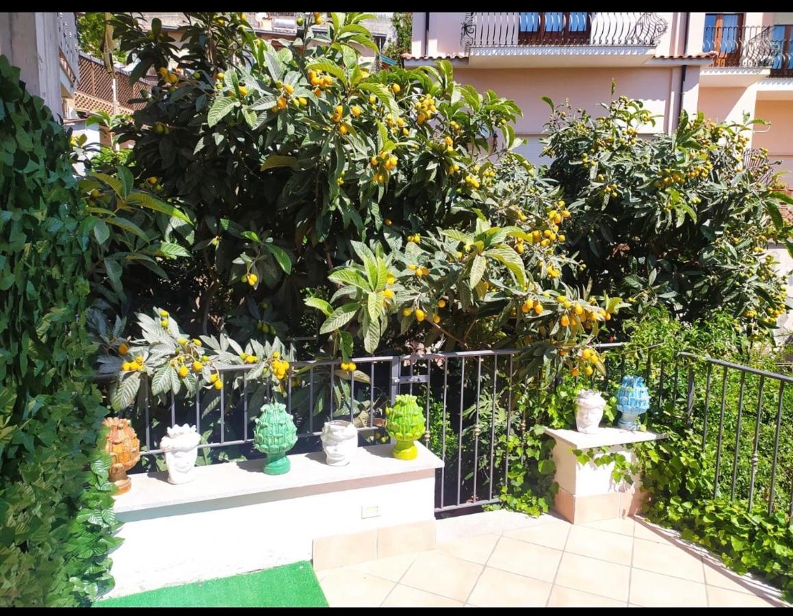 Apartment Marifra Garden Таорміна Екстер'єр фото