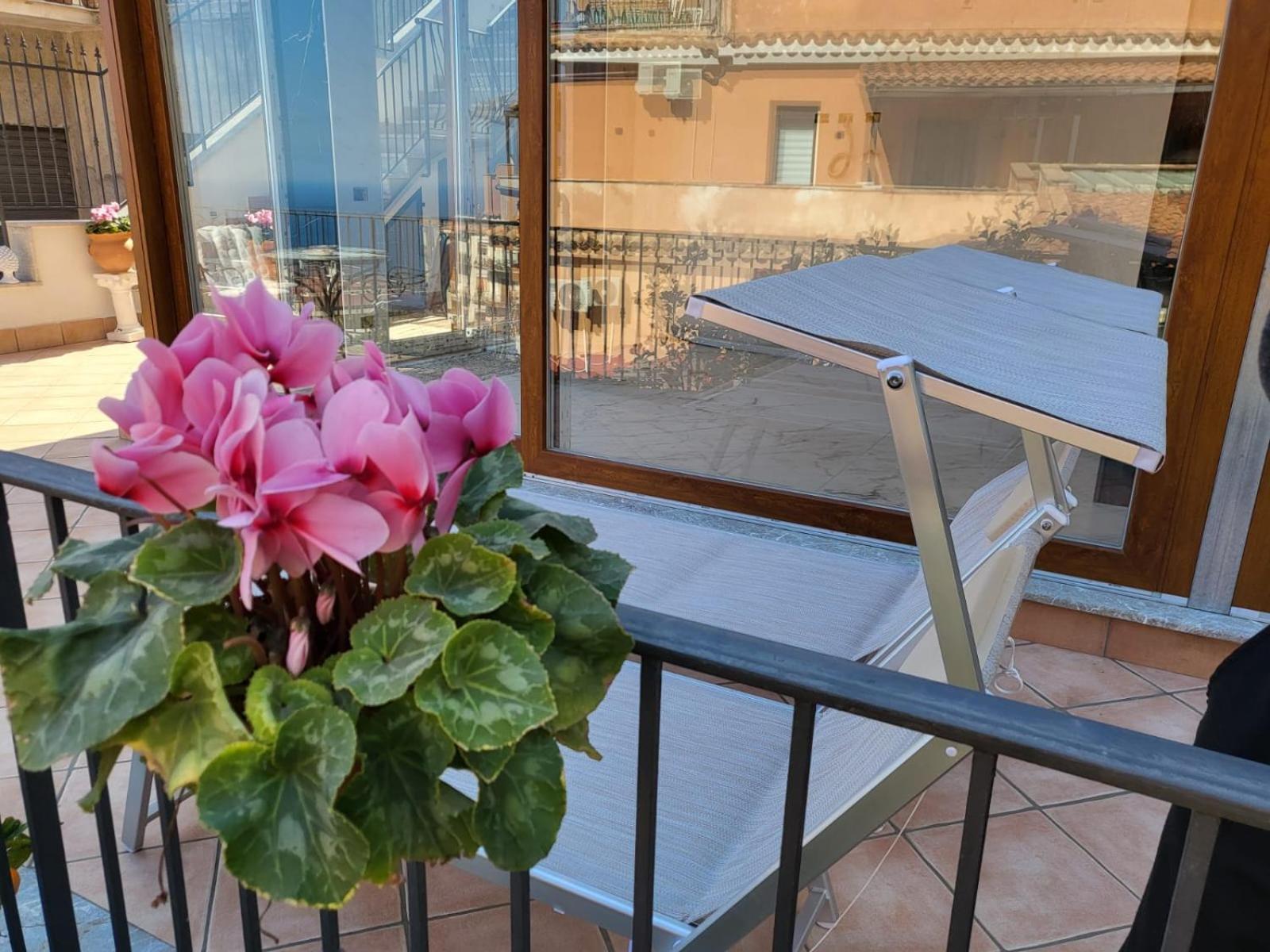 Apartment Marifra Garden Таорміна Екстер'єр фото